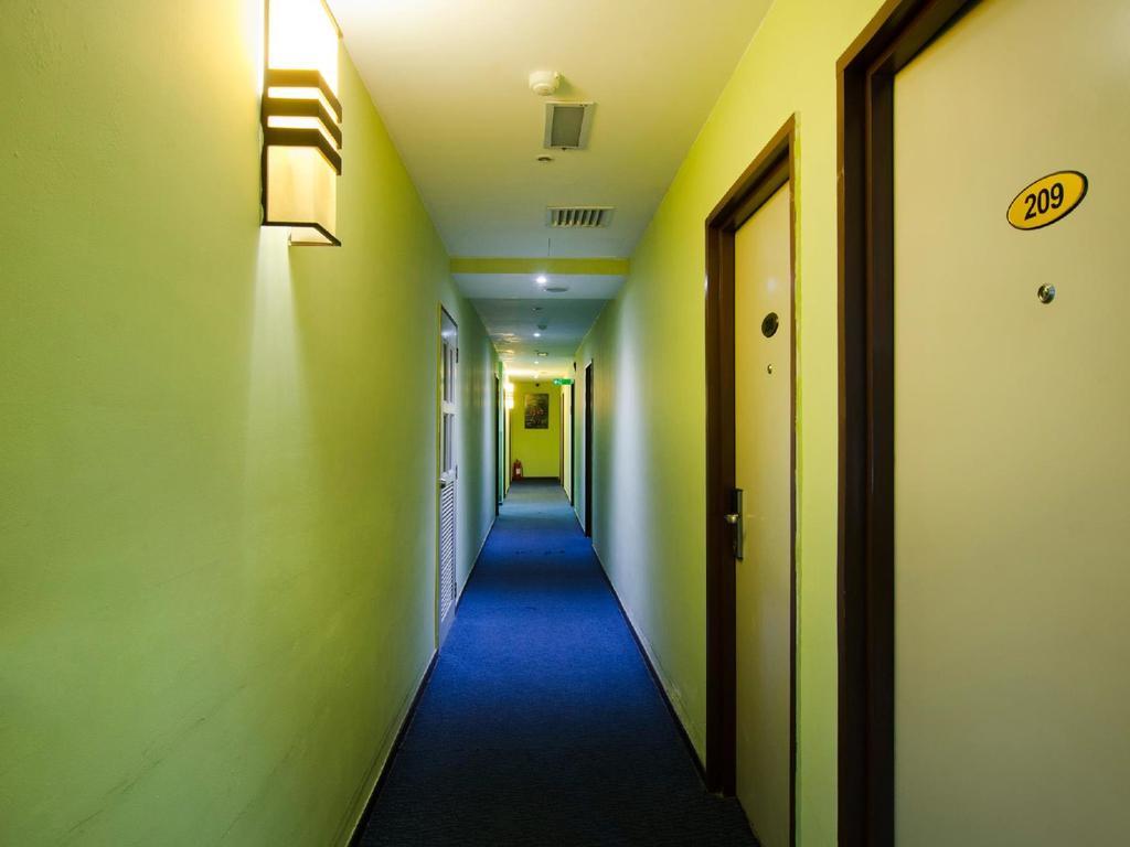 Eight Days Boutique Hotel - Mount Austin Johor Bahru Exterior foto