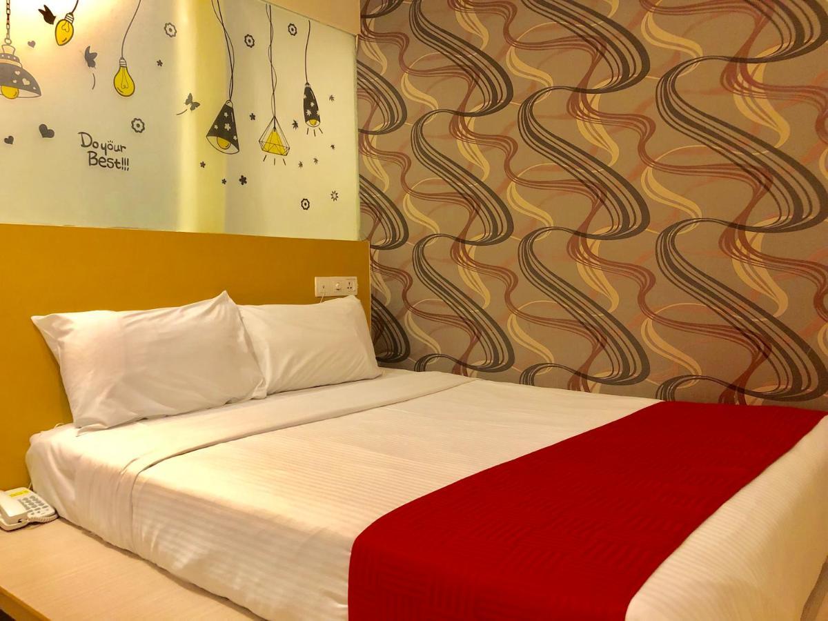 Eight Days Boutique Hotel - Mount Austin Johor Bahru Exterior foto